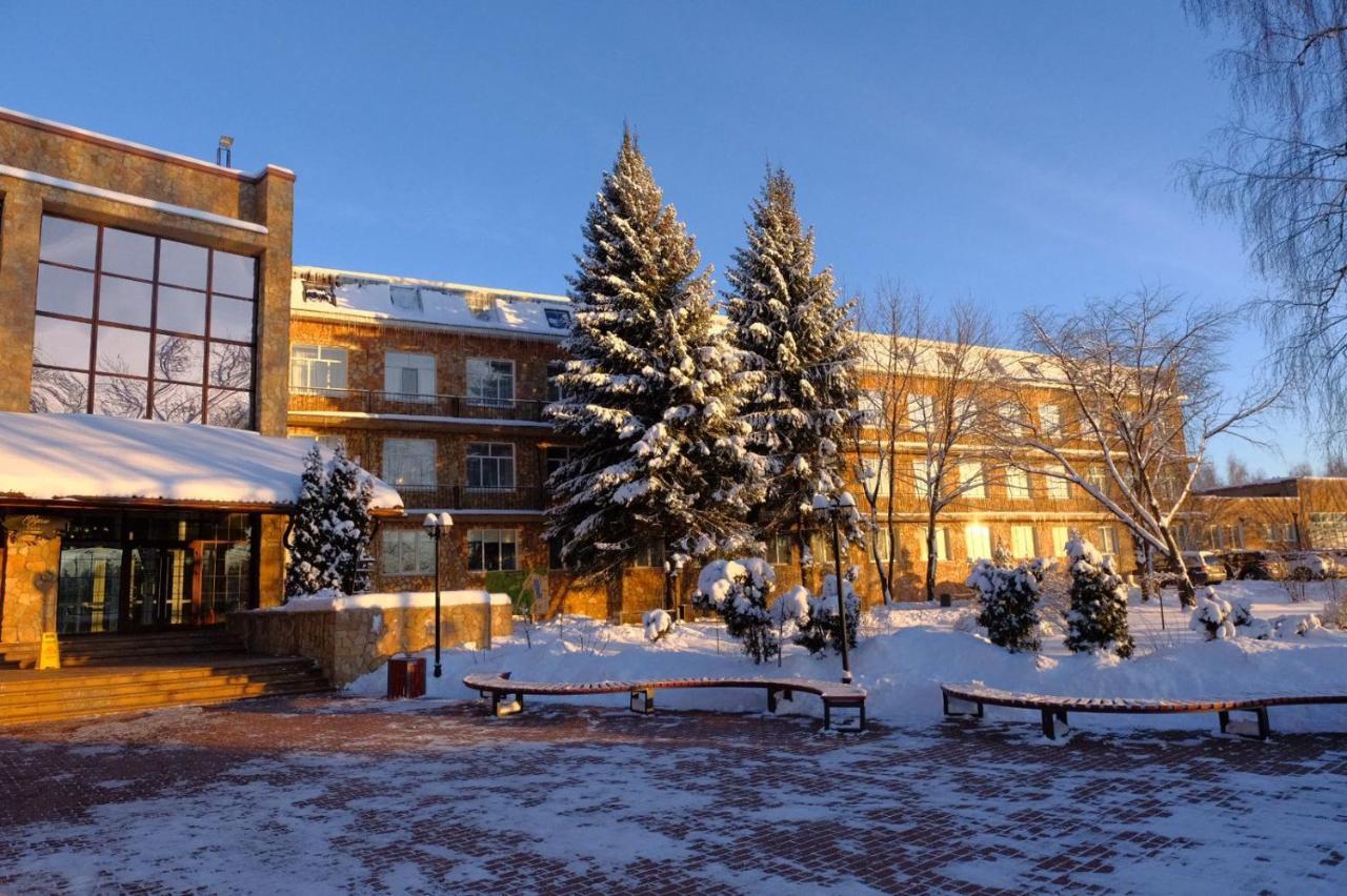 Hotel Edem Orechovo-Zoejevo Buitenkant foto